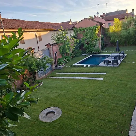 Lu Ortensia Con Piscina
