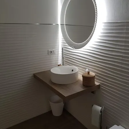 Lu Ortensia Con Piscina * Carignano (Piedmont)