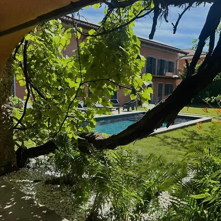 Lu Ortensia Con Piscina *
